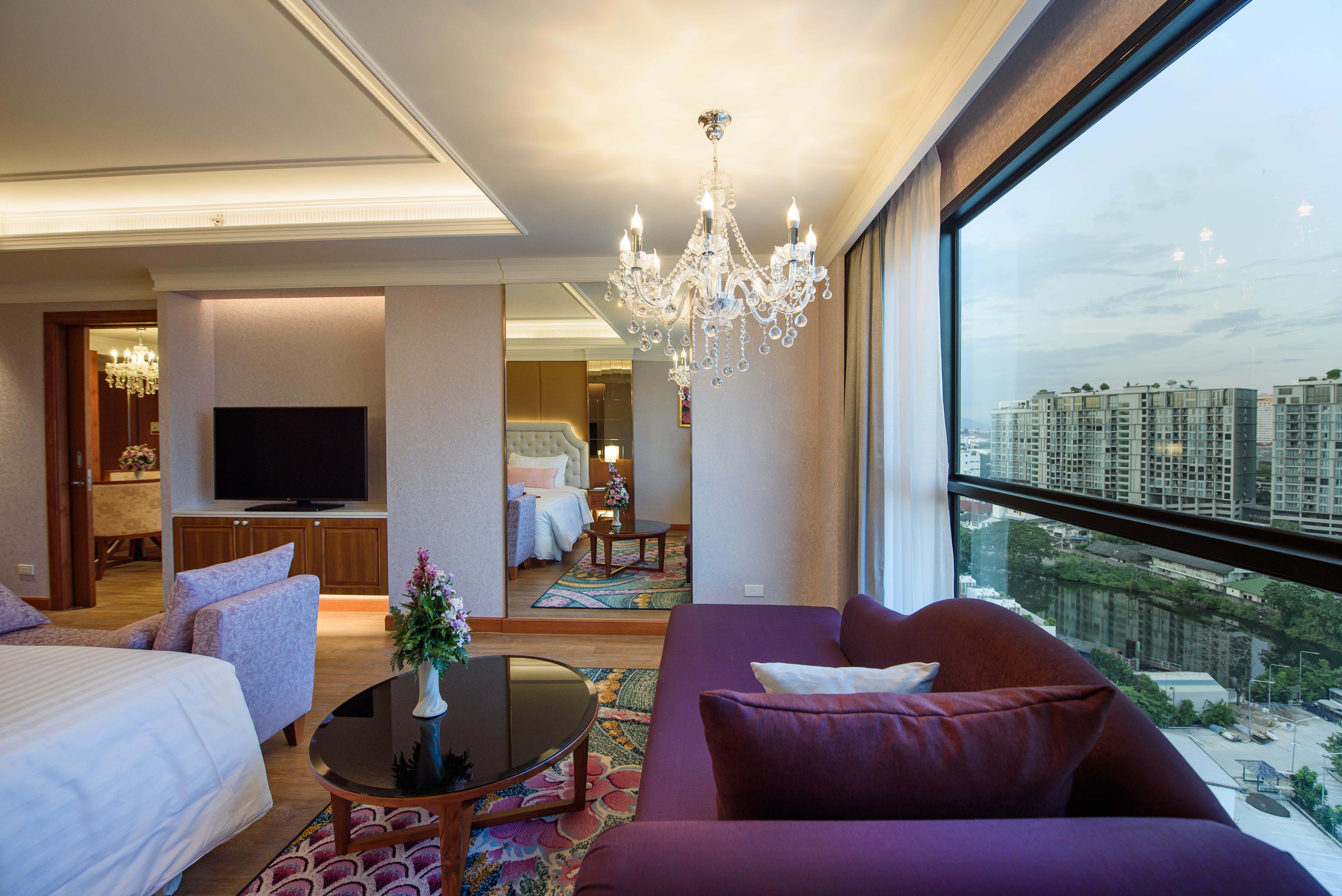 The Empress Premier Chiang Mai - Sha Extra Plus Exteriör bild A suite at the hotel