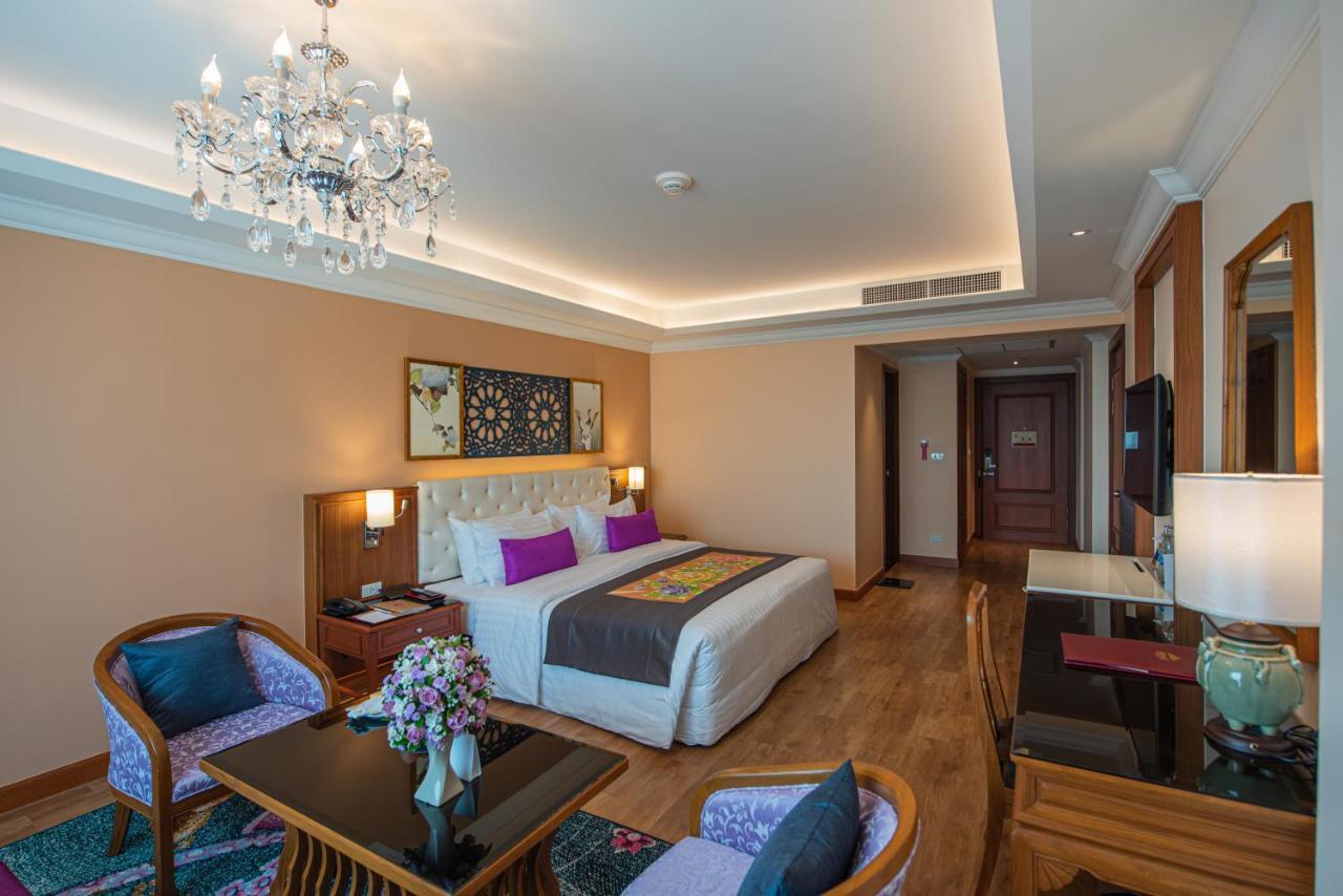 The Empress Premier Chiang Mai - Sha Extra Plus Exteriör bild Deluxe Room